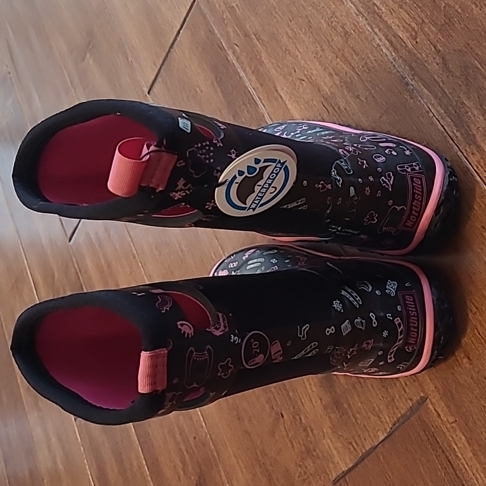 Black and Pink Waterproof snow boots